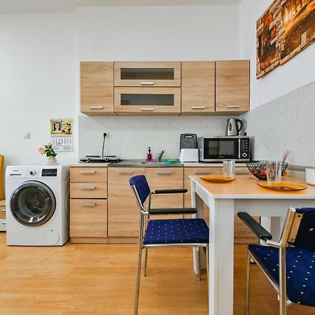 Cozy Apartment In Central София Экстерьер фото