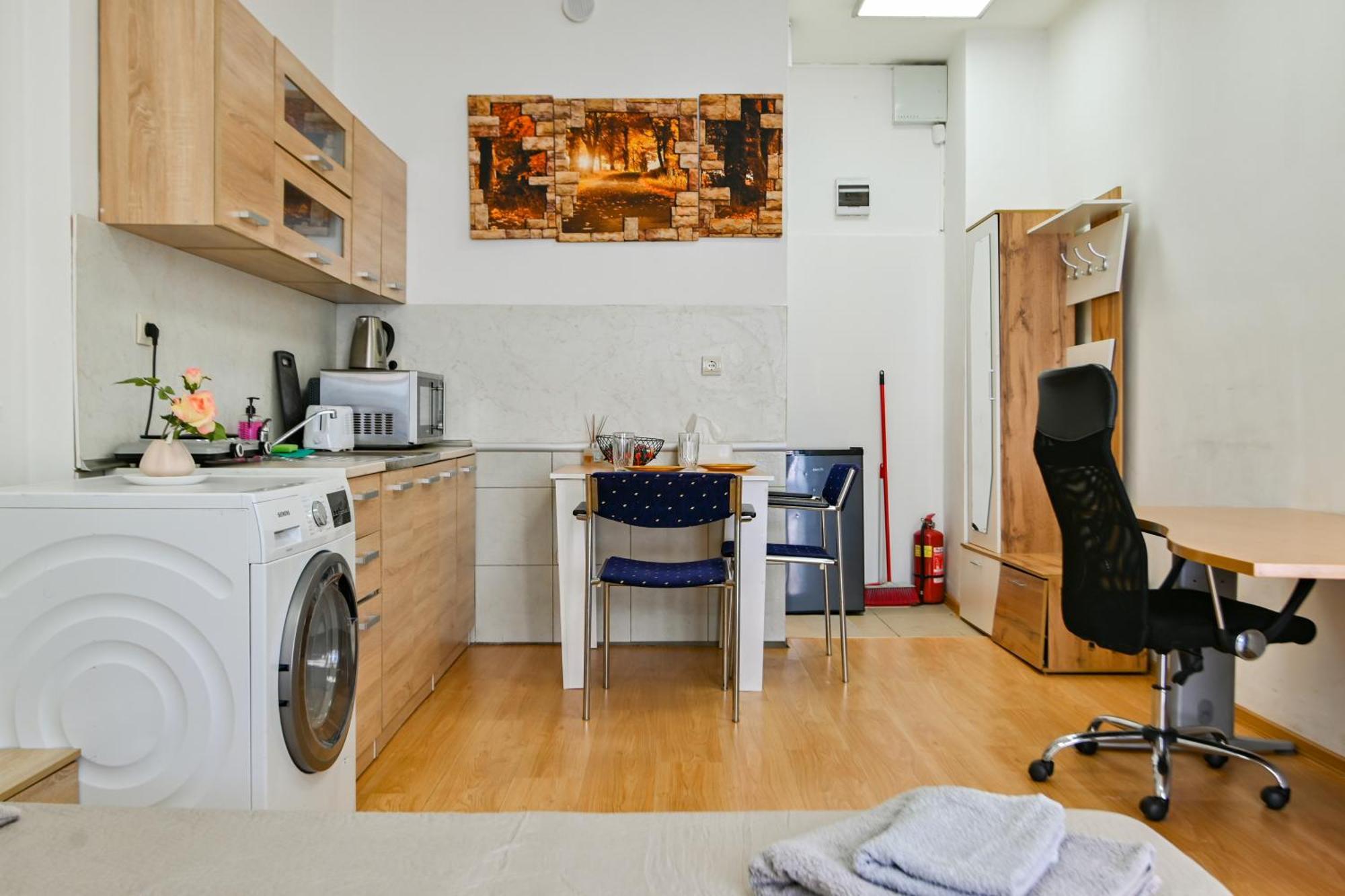 Cozy Apartment In Central София Экстерьер фото